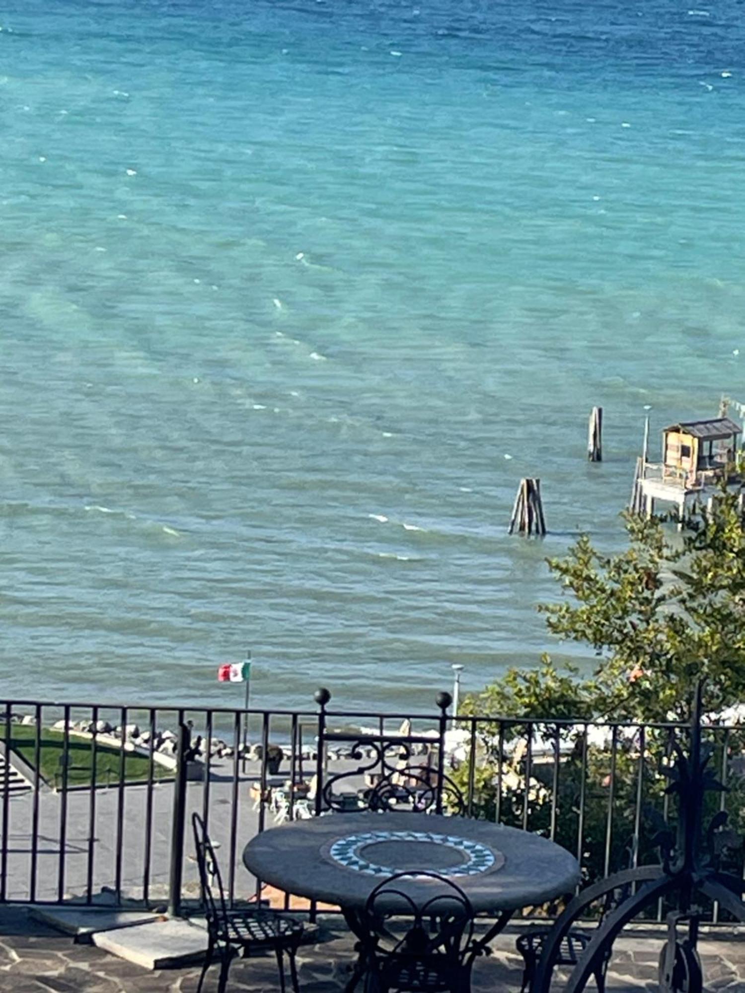 La Villa Di Augusto Anguillara Sabazia Bagian luar foto