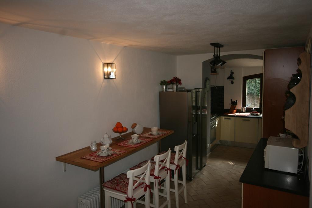 La Villa Di Augusto Anguillara Sabazia Ruang foto
